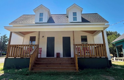 Shiner Maison | Novak Farmhouse - located 3 blocks from the Shiner Brewery
