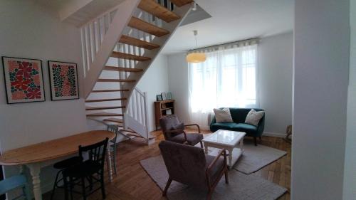 Bruz Appartement | November Charlie, appartement en centre ville de Bruz