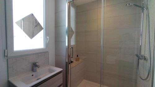 Bruz Appartement | November Charlie, appartement en centre ville de Bruz