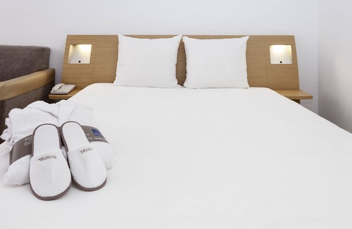 Almeda Hôtel | Novotel Barcelona Cornella