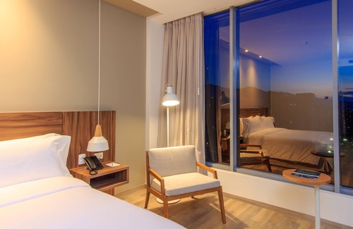 Los Naranjos Hôtel | Novotel Medellín El Tesoro