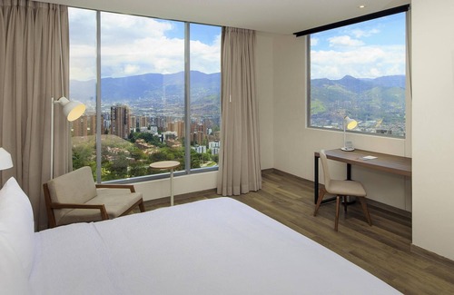 Los Naranjos Hôtel | Novotel Medellín El Tesoro
