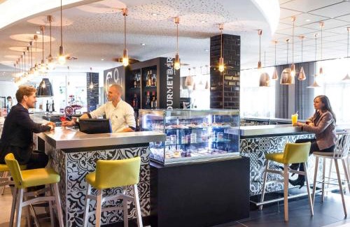 Magny-les-Hameaux Hôtel | Novotel Saint-Quentin en Yvelines