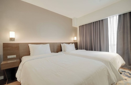 Mandaluyong Hôtel | Novotel Suites Manila at Acqua w/Gym, Pool & Netflix Near Rockwell & Poblacion