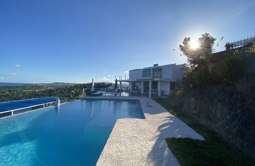 Buena Vista Villa | Now 30% Discount. Huge private infinity pool with best ocean view