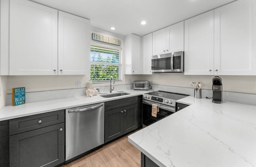 Sanibel Copropriété | Now Available – Seashells of Sanibel Unit 28 on West Gulf Drive with Beach Acces