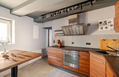 Walzbachtal Maison | NOXi 24/7|Self-Check-In|Parking lot|Kitchen|Washer|Dryer|WiFi