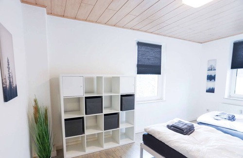 Neupetershain Nord Appartement | NP04 beautiful apartment in Neupetershain with WiFi