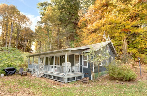 Monterey Cottage | Paisible, récemment rénové Lakeside Cottage sur le lac Garfield à Berkshires