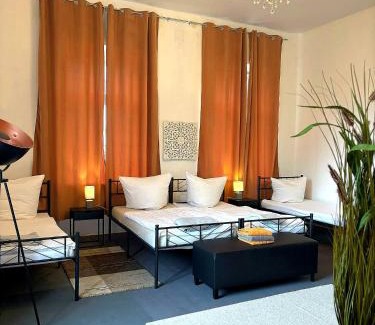 Annaberg-Buchholz Maison | Nr 10 Modernes helles Ferienzimmer für vier Personen familienfreundlich mit gemeinsamer Dusche