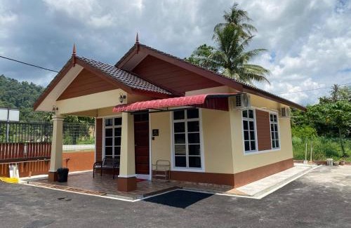 Kampung Perupuk Maison | NSJay Guest House
