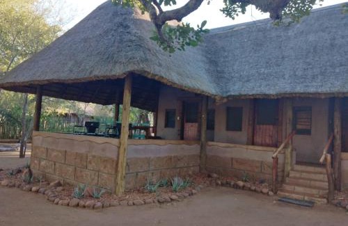 Ha-Lambani Cabine | Nthakeni Bush & River Camp