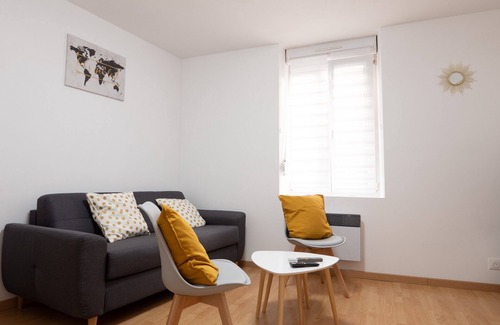 Reims Appartement | ** Nuances de Gry *** Charming T2 City Center / Station