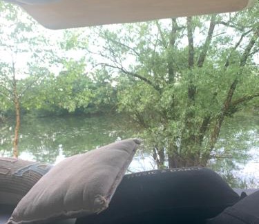 Saint-Sauveur Autre | Nuit en van au bord étang privé