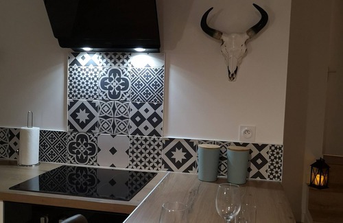 Pont-de-Veyle Appartement | Nuit romantique, champagne, spa-balnéo, petit dej