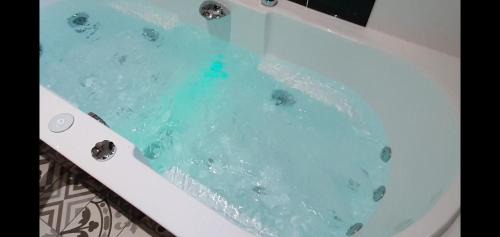 Rouen City Centre Appartement | Nuit Zen Rouen - Jacuzzi - Centre Historique