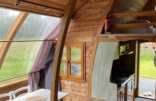 Saint-Pardoux Maison | Null 'Tiny House 5/6 Places' avec piscine partagée, Wi-Fi et climatisation
