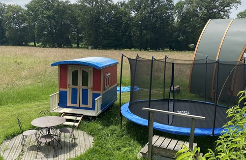 Saint-Pardoux Maison | Null 'Tiny House 5/6 Places' avec piscine partagée, Wi-Fi et climatisation
