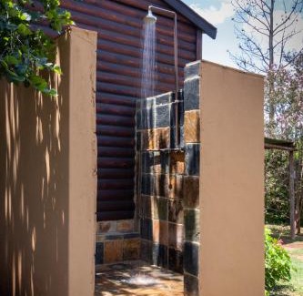 Magaliesberg Chalet De Ski | Nullarbor Cottages