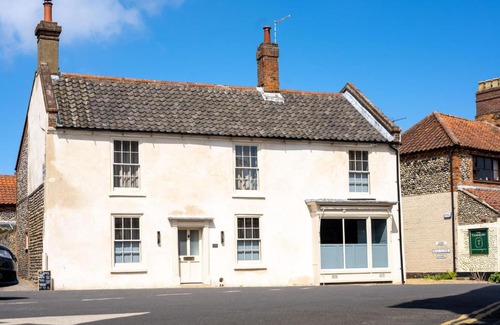 Holt Maison | Number 27 by Big Skies Cottages