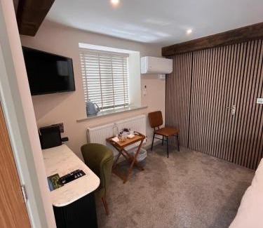 Bourton Hôtel | Number Four at Stow