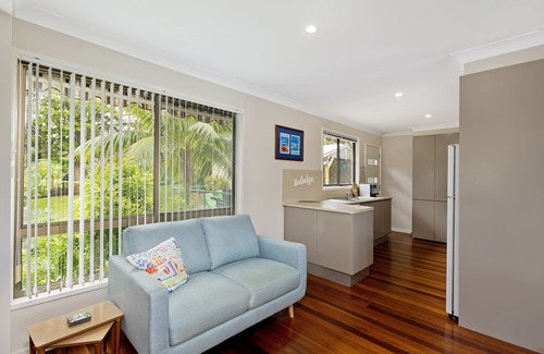 Camden Head Maison | Number One - tranquility, views, walk to beach