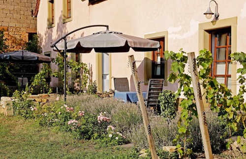 Ungstein Appartement | Nußriegel vacation apartment in a historic setting on the wine route