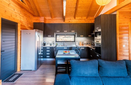 Ericeira Cabine | Wood house, located 5m from the beach, ideal for those who like being in nature
