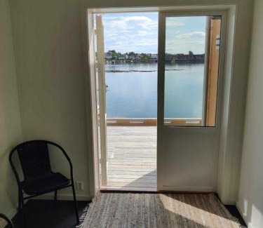 Ballstad Maison | Ny rorbu på kaikanten