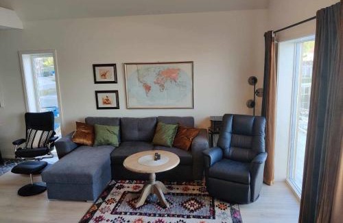 Ballstad Maison | Ny rorbu på kaikanten