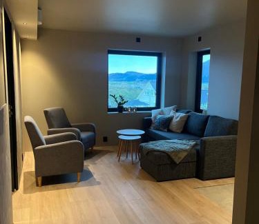 Leknes Appartement | Nybygd og sentral leilighet