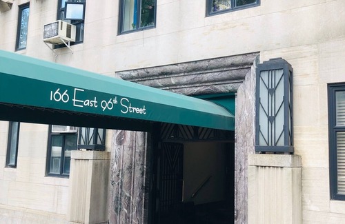 Upper East Side Maison | NYC 2 BR 2 BA Apt A / C Upper East Side
