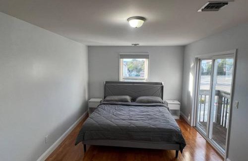 Passaic Appartement | NYC Adjacent Comfy 9 Guest Home