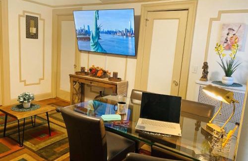 East Bronx Appartement | NYC Cozy Private Bedroom with Free Parking & Near Subway - Business & Tourists