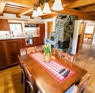 Kordiky Maison | Očarujúci drevený dom v prírodnom prostredí