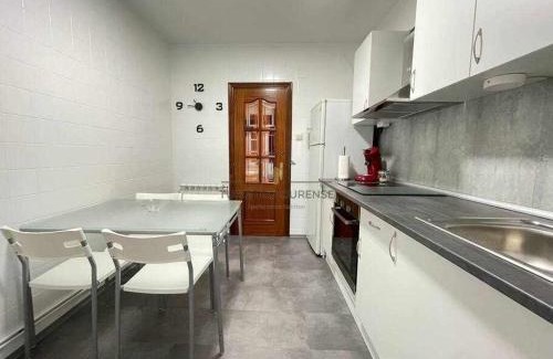 Ourense Appartement | O cuarto de abastos
