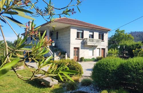 Ponteareas Maison | O Eido de Celia