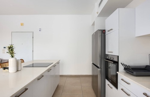 Bat Yam Appartement | O&O Group- Family Getaway | Sea View & Parking