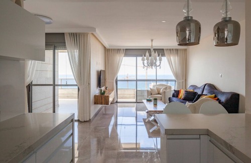 Bat Yam Appartement | Luxe Mini Penthouse 3BR Incroyable Plage & Vue Mer Premier Emplacement Bat-Yam