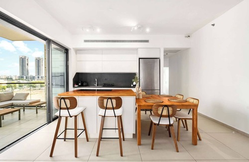 Bat Yam Appartement | O&O Group – Stylish 3BR Tower | Seaview | Parking