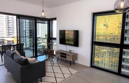 Bat Yam Appartement | Oַ&O Group- Cool & Urban Apt Luxury Tower Sea View