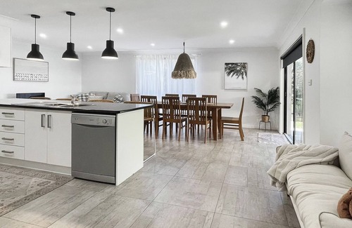 Oak Flats Maison | Oak Flats Escape - Pet Friendly