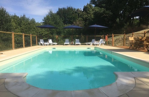 Saint-Sulpice-d'Excideuil Maison | Hébergement de luxe avec piscine, idéal pour les familles et les couples