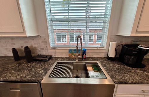 Oak Hill Maison | Oak Hill Waterfront Retreat – Unplug, Unwind, and Enjoy the Sunset