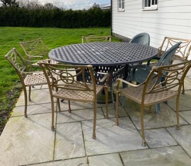 Southminster Maison | OAK LODGE