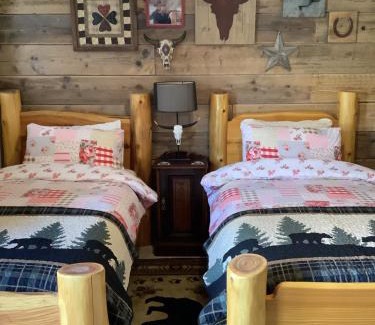 Corpusty Maison | Oak ridge cabin