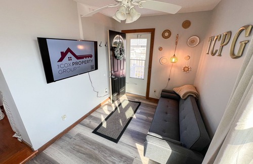 Mahomet Maison | Oak Street Station in Downtown Mahomet