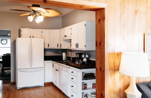 Afton Maison | Oak View Game Room & Hiking Trails at Hidden Creek