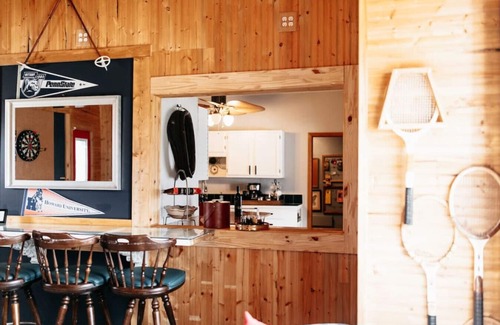 Afton Maison | Oak View Game Room & Hiking Trails at Hidden Creek