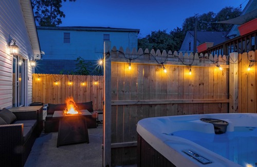 Summerlee Maison | OakHill#HotTub#NewRiverGorge#BBQGrill#Firepit#Games#Pets